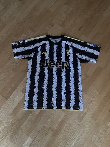Перчатки: • Juventus 23/24 sezon ev sahibi forması • M razmer • Orginal ilə birə