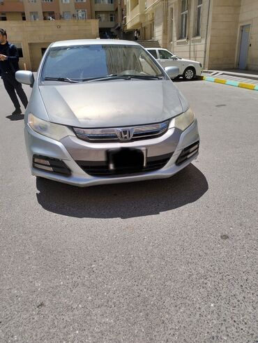 ilkin odenis 1500 azn avtomobil 2017: Honda Insight: 1.4 l | 2011 il Sedan