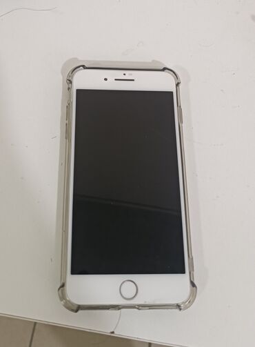 Apple iPhone: IPhone 7 Plus, Б/у, 256 ГБ, Серебристый, Зарядное устройство, Защитное стекло, Чехол