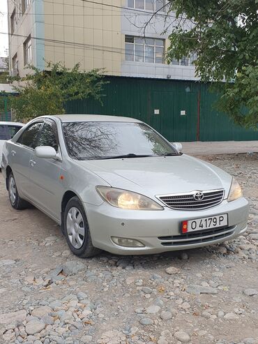 срочно продам авто в связи с переездом: Toyota Camry: 2003 г., 2.4 л, Автомат, Бензин, Седан