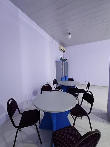 Ofis dəst mebeli: Ofis mebel dəsti Tərkibi: - 1 ədəd geniş iş masası (kabel üçün — 11