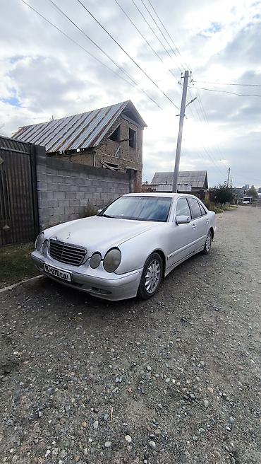 Mercedes-Benz E-Class: 2001 г., 2 л, Автомат, Седан