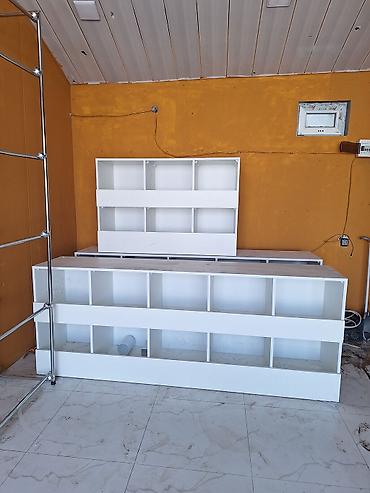 stellajlar: Mağaza/ofis üçün vitrin və anbar rəf sistemləri - Material — 2