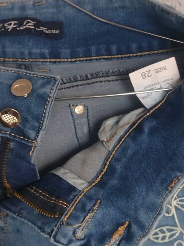 Женские брюки: Брюки разные, мужские,женские на подростка. качество хорошее. размеры — 27