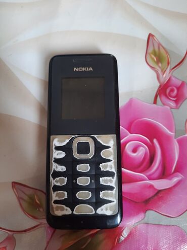 Nokia: Nokia rəng - Qara, Düyməli