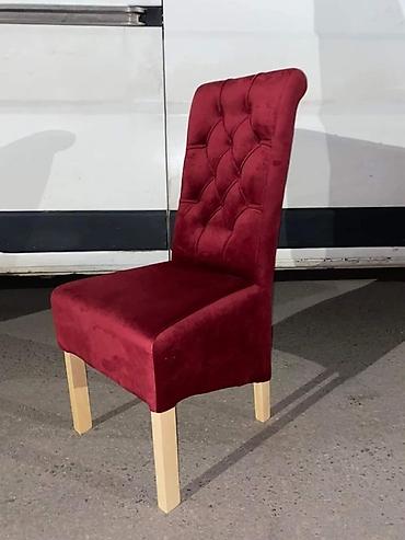 Stilske stolice: Tapacirane trpezarijske stolice sa visokim naslonom - Dizajn — 1