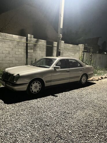 Mercedes-Benz: Mercedes-Benz E-Class: 1997 г., 3.2 л, Автомат, Бензин, Седан