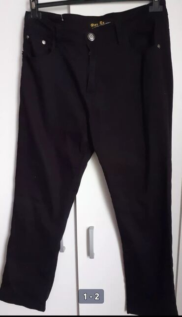 Pantalone: Pantalone velicina I dimenzije obim struka 40 obim kuka 51 duzina 94