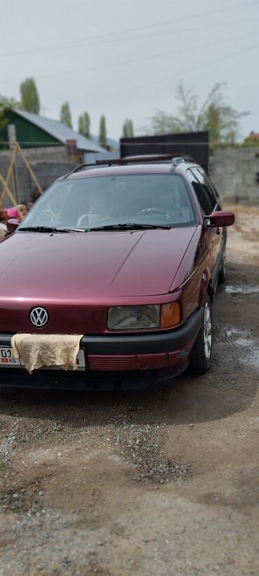 Volkswagen: Volkswagen Passat Variant: 1992 г., 1.8 л, Механика, Бензин, Универсал
