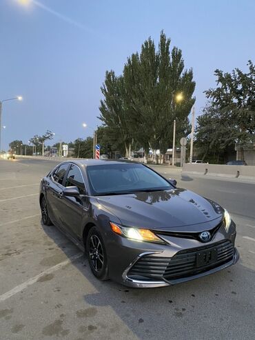 runx alex: Toyota Camry: 2021 г., 2.5 л, Автомат, Гибрид, Седан