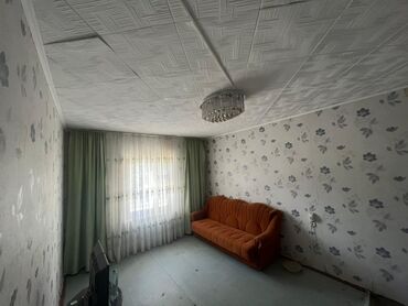 квартира из балыкчы: 2 комнаты, 54 м², 1 этаж, Старый ремонт