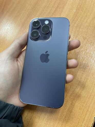 Apple iPhone: IPhone 14 Pro, Б/у, 256 ГБ, Deep Purple, Чехол, 68 %