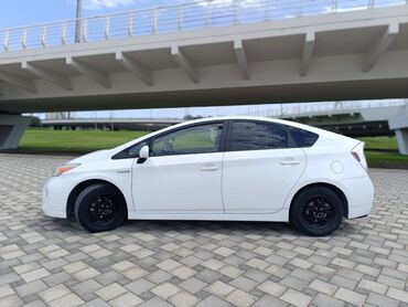 Toyota: Toyota Prius: 1.8 l | 2013 il Hetçbek — 6