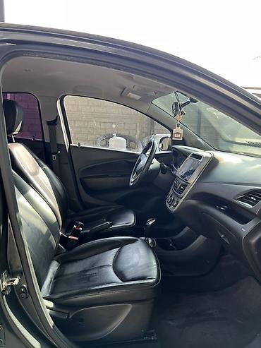 Chevrolet: Chevrolet Spark: 2016 г., 1 л, Вариатор, Бензин, Хэтчбэк — 6