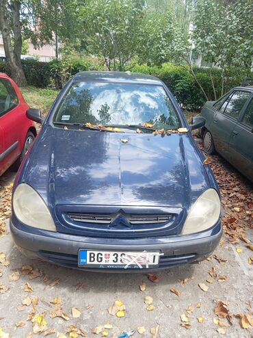 mladenovac polovni automobili: Putničko vozilo marke Citroën, model Xsara, plave boje. Vozilo
