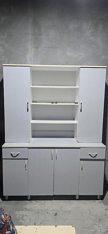 kombi dolabı: Çoxfunksiyalı mətbəx bufeti / dolabı satılır. Ağ rəngli, iki hissəli — 1