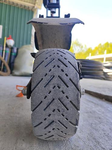 Elektrikli samokatlar: Elektrik samokat 11", > 1000 Vt, > 45 km/s — 10