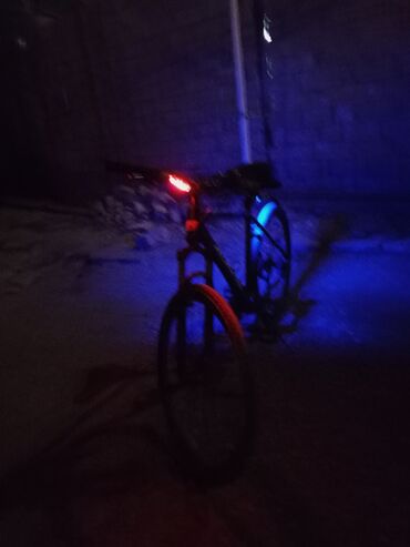 Детские велосипеды: LED işıqlı velosiped - Şəhər tipli/MTB üslubunda velosiped, düz sükan