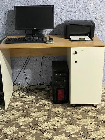 детское кресло для учебы: Компьютерный стол. 3000сом — 1