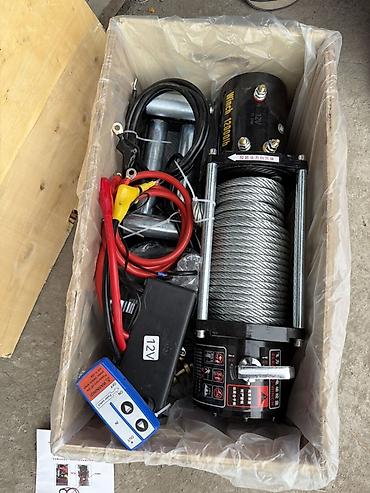 Лебедка электрическая 12V, тяговое усилие 12000 lb (около 5,4 т)