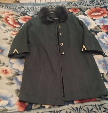 пальто зимнее: Təzə kimidir palto, 80-85 kiloluq insana rahat olur, stili qısa