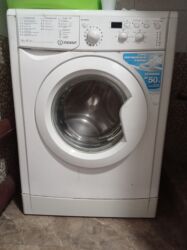 купить офисный ноутбук: Кир жуучу машина Indesit, Колдонулган, Автомат, 6 кг чейин, Тар