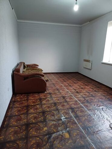 квартира в бишкеке на месяц: 1 комната, Собственник, Без подселения, С мебелью частично
