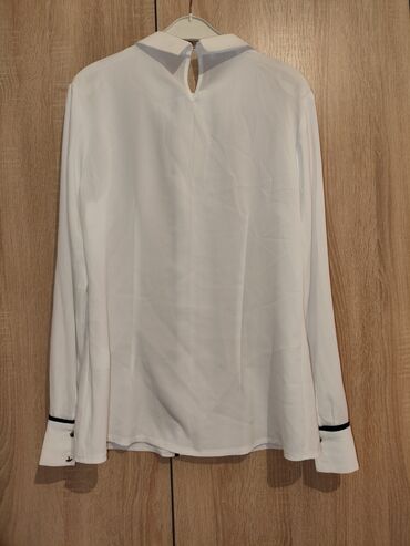 Köynək və bluzalar: Koftalar hamısı L ölçüdür.Ekru rəng köynəkdən başqa o biri koftalar -da lalafo.az — 15 Köynək və bluzalar: Koftalar hamısı L ölçüdür.Ekru rəng köynəkdən başqa o biri koftalar — 15