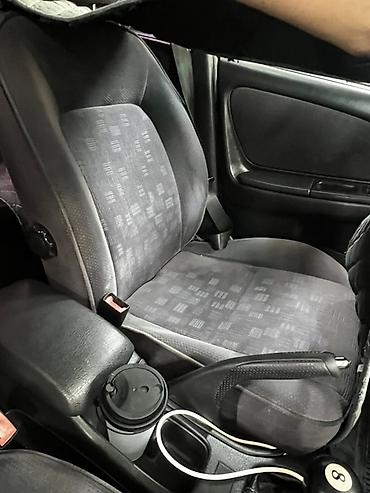 Продажа авто: Toyota Avensis: 2001 г., 1.8 л, Механика, Бензин, Седан — 5