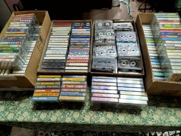 кассетный магнитафон: Продаю недорого аудио кассеты разные