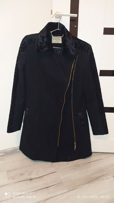 zhenskie kozhanye palto: Пальто L (EU 40), цвет - Черный