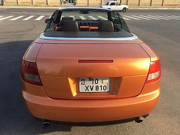 Audi: Audi A4 Cabriolet – kabriolet, fərqli mis-bürünc rəngdə Xarici: - — 2