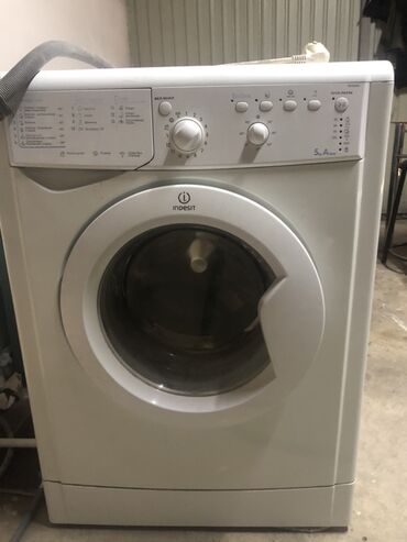 авто самбуфер: Кир жуучу машина Indesit, Автомат