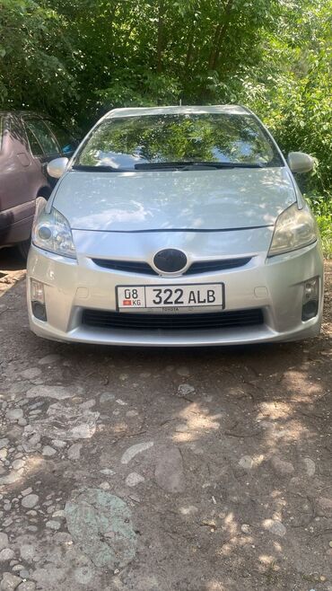 Toyota: Toyota Prius: 2011 г., 1.8 л, Вариатор, Гибрид, Седан
