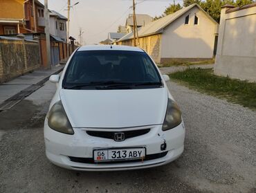 авто машина сатылат: Honda Fit: 2002 г., 1.3 л, Автомат, Бензин, Хэтчбэк