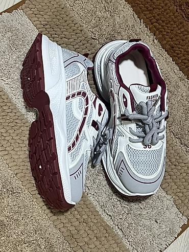 nike react: Кроссовки Fashion Sport уни - Размер: 41 (маломерки, стелька 25,5см) — 1