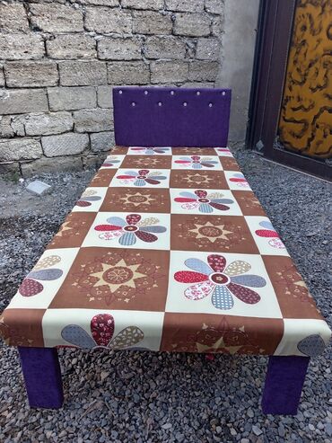 Mebellərin yığılması: Təzə çarpayılar 1 nəfərlik çarpayılar 60manat. 2 nəfərlik taxt — 4