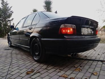 BMW: BMW 3 series: 2 l | 1997 il Sedan — 8