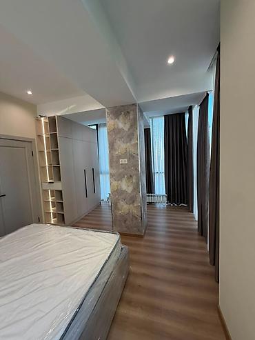999: 3 комнаты, 92 м², Асанбай мкр Элитка, 13 этаж, Дизайнерский ремонт — 4