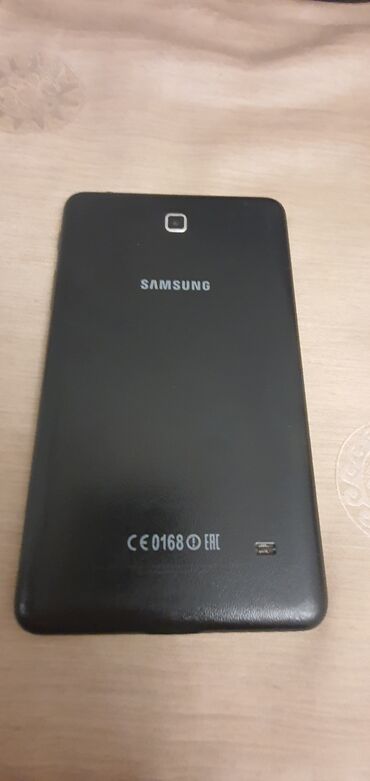 usaqlar ucun plansetler: Samsung Tab4 ekrani sinib zaryatka saxlayir. adapter ve ozudu.ehtiyyat