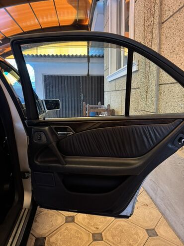 Mercedes-Benz: Mercedes-Benz E-Class: 1998 г., 3.2 л, Автомат, Бензин, Седан — 7