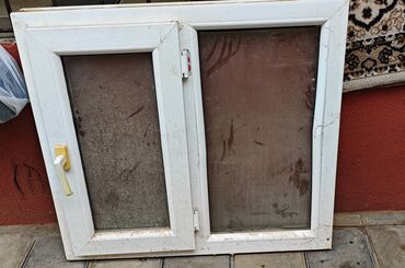islenmis plastik qapi satilir: Suraxani emircandadi pencere,eni 81,uzunu 89sm.buzlu ikiqat şüşesi