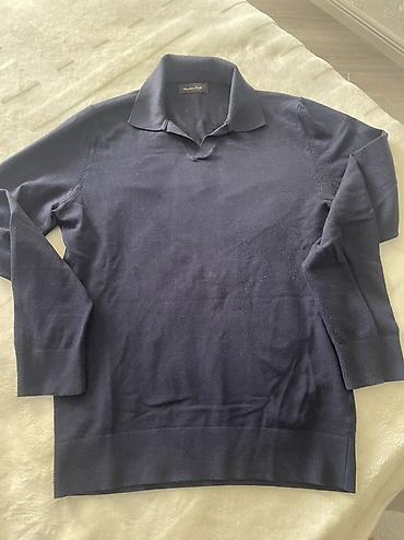 kəsikli kişi sviteri: Massimo Dutti kişi sviteri - Model: Yaxa ilə, V-kəsimə yaxın — 2