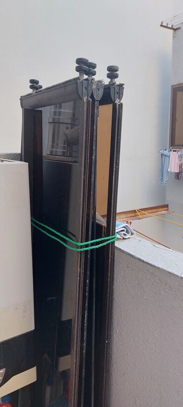 Ворота и комплектующие: 180x170, 4 qapı 45sm dən. Üstdən çıxıb, bahalı profillə və tünd gün