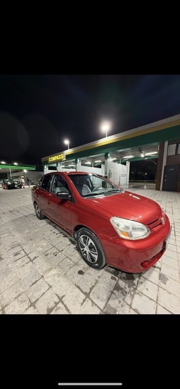 арзан авто машиналар: Toyota Vitz / Platz / Yaris / Echo: 2003 г., 1.5 л, Автомат, Бензин, Седан