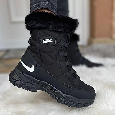 aksice ugg: Nike čizmice crne bele roze NOVO Novo Brojevi 36 do 41 fb Moja — 2