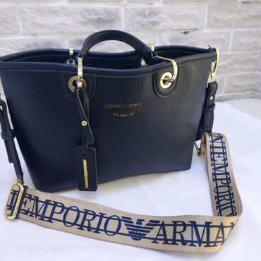 Çantalar: Əl çantası, Emporio Armani, İşlənmiş