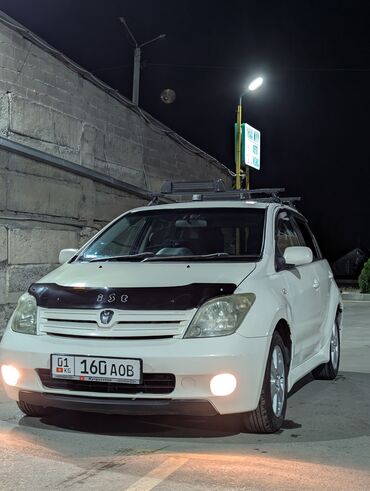 Toyota: Toyota ist: 2003 г., 1.5 л, Автомат, Бензин, Хэтчбэк