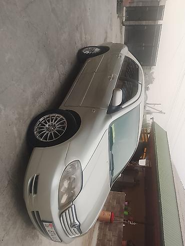 Toyota: Toyota Corolla: 2006 г., Механика, Бензин, Седан — 2