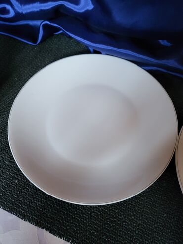 Kuhinjski setovi: Resenthal porcelanski tanjiri 1957g+. Rosenthal desertni porcelasnki na lalafo.rs — 5 Kuhinjski setovi: Resenthal porcelanski tanjiri 1957g+. Rosenthal desertni porcelasnki — 5